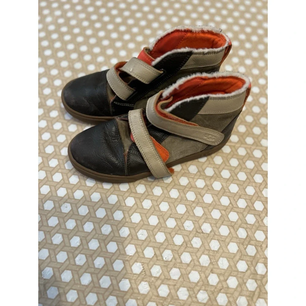 UGG toddlers rennon